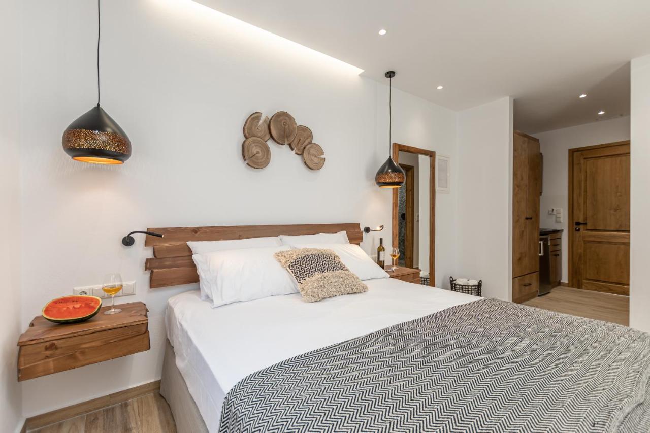 Naxos City Galazia Boutique Apartments מראה חיצוני תמונה